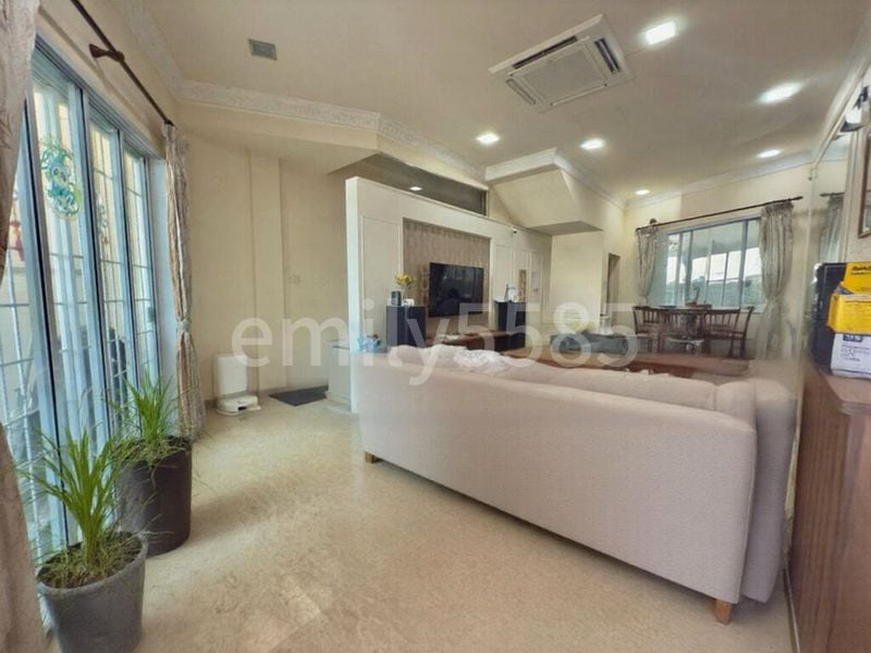 4 Bed Terraced House (Landed) for Sale around  Everitt Road North - Image 1