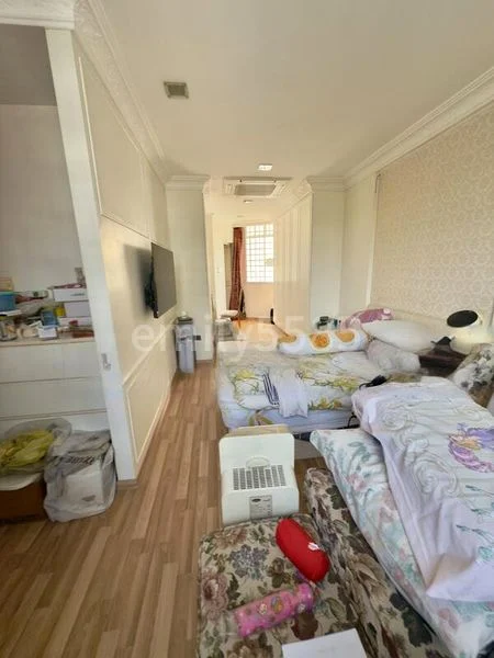 4 Bed Terraced House (Landed) for Sale around  Everitt Road North - Image 4