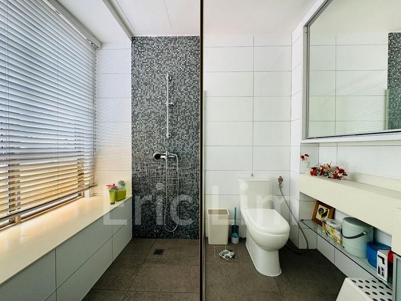 5 Bed Terraced House (Landed) for Sale in  Serangoon Garden Estate - Image 10