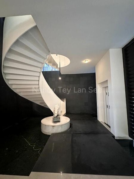 4 Bed Bungalow (Landed) for Rent in  Queen Astrid Park - Image 4