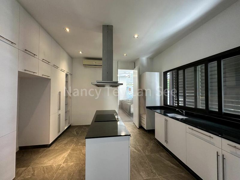 4 Bed Bungalow (Landed) for Rent in  Queen Astrid Park - Image 2