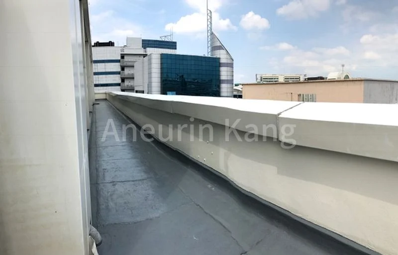 Office for Rent in  Crystal Time Building - Image 3