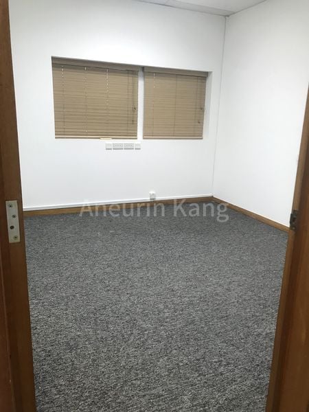 Office for Rent in  Crystal Time Building - Image 5