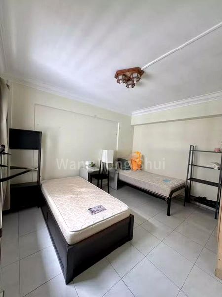 4 Room (4A) HDB for Rent in  290G Bukit Batok Street 24 - Image 1