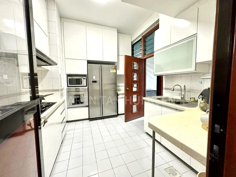 Common Room (Condo) for Rent in  Parc Oasis - Image 6