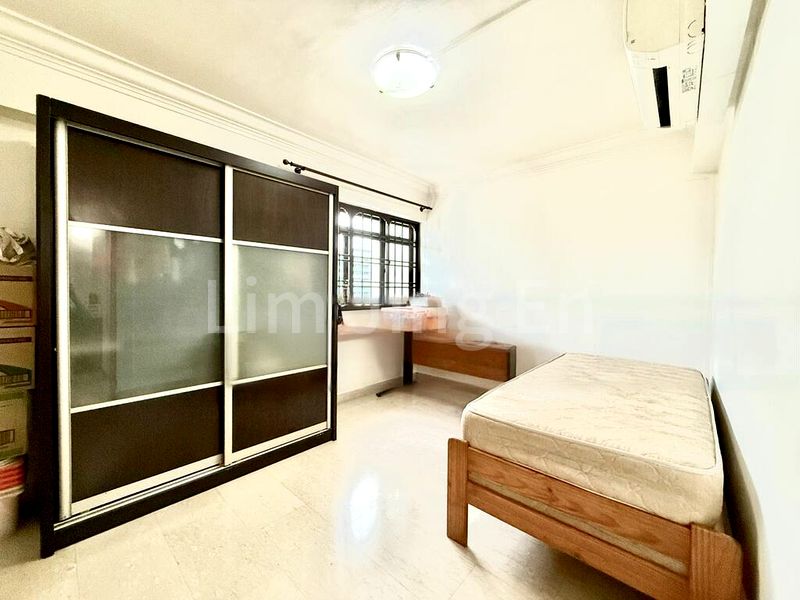 4 Room (4NG) HDB for Sale in  221A Jurong East Street 21 - Image 9