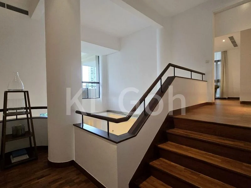 3 Bed Condo for Rent in  The Colonnade - Image 9