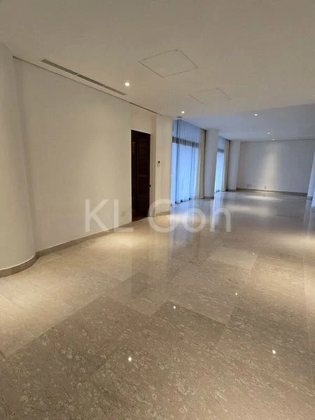 3 Bed Condo for Rent in  The Colonnade - Image 4