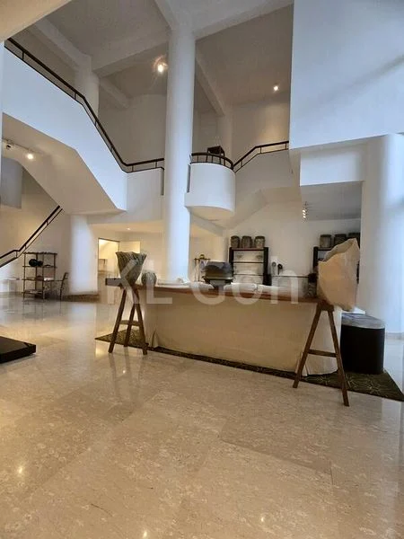 3 Bed Condo for Rent in  The Colonnade - Image 5