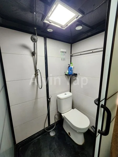 Master Room (Landed) for Rent in  Yew Lian Park - Image 1