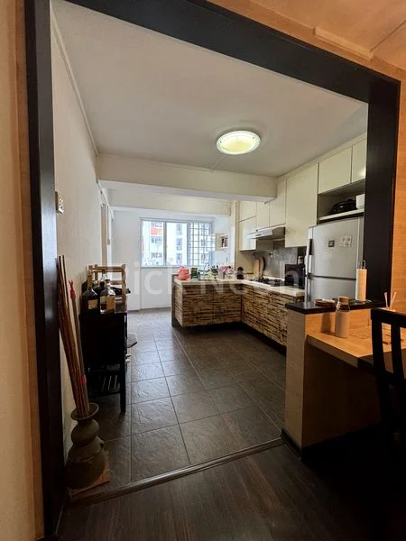 3 Room (3I) HDB for Rent in 5 Tanjong Pagar Plaza - Image 3