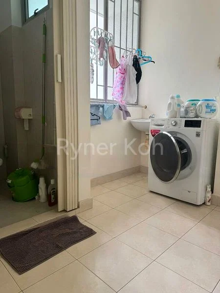 3 Bed Executive Condo for Sale in  Whitewater - Image 11
