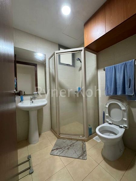 3 Bed Executive Condo for Sale in  Whitewater - Image 6