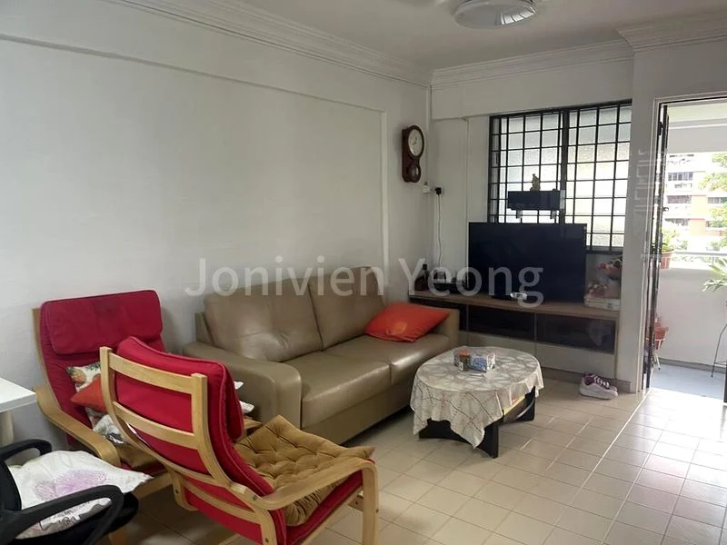 3 Room (3NG) HDB for Sale in  182 Bukit Batok West Avenue 8 - Image 2