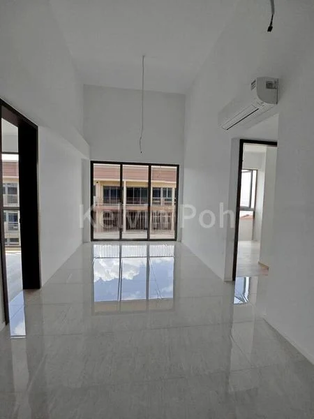 4 Bed Condo for Sale in  The Watergardens At Canberra - Image 3