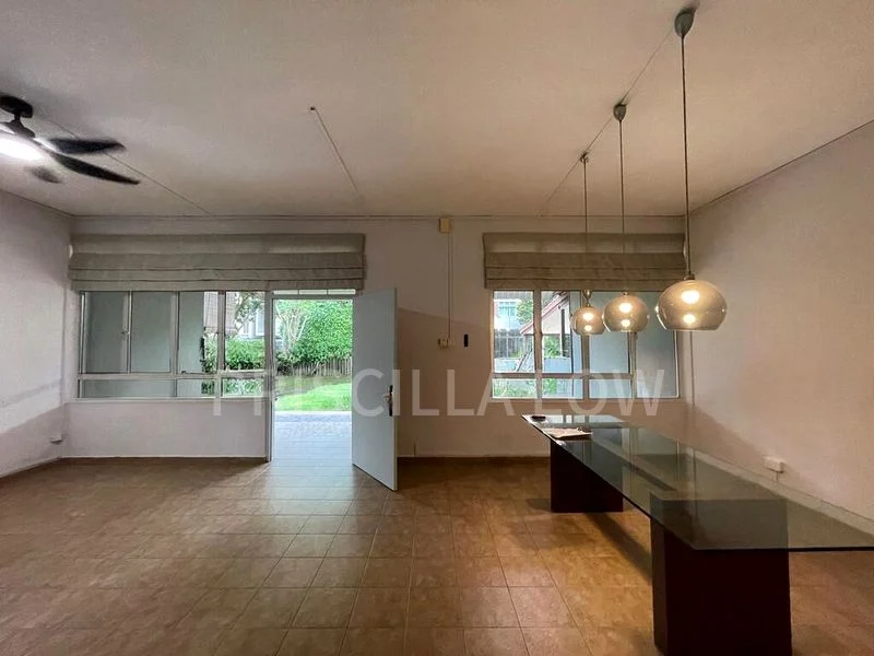 3 Bed Semi-Detached House (Landed) for Rent in  Chestnut Gardens - Image 6