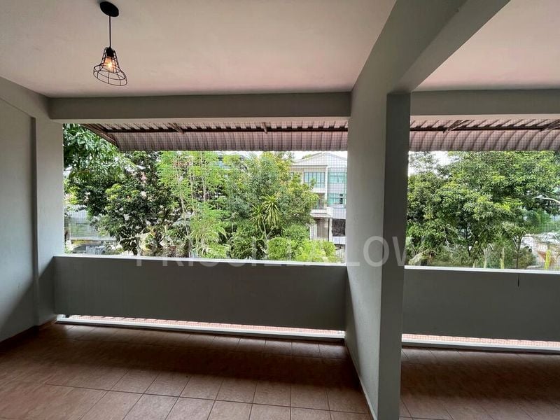 3 Bed Semi-Detached House (Landed) for Rent in  Chestnut Gardens - Image 8