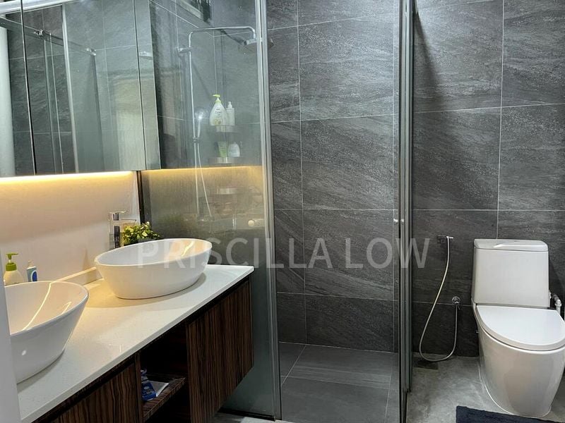 3 Bed Semi-Detached House (Landed) for Rent in  Chestnut Gardens - Image 2