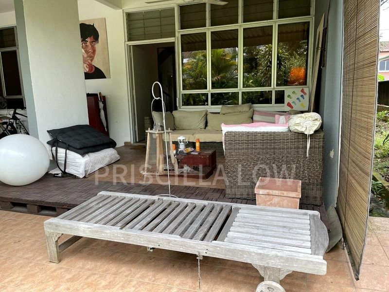 3 Bed Semi-Detached House (Landed) for Rent in  Chestnut Gardens - Image 5