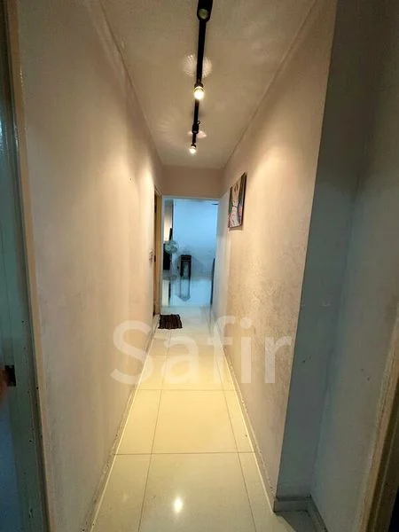 4 Room (4NG) HDB for Sale in  461 Clementi Avenue 3 - Image 9