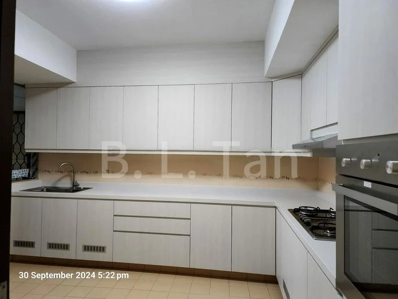 3 Bed Condo for Rent in  Clementi Park - Image 5