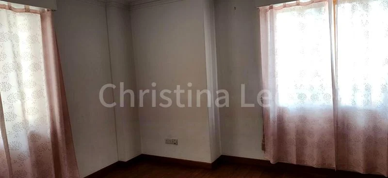 6 Bed Terraced House (Landed) for Rent in  Eng Kong Park - Image 3