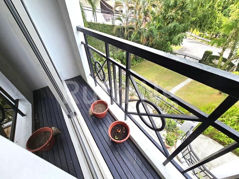 3 Bed Condo for Rent in  Banyan Condominium - Image 8