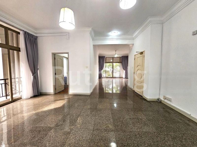 3 Bed Condo for Rent in  Banyan Condominium - Image 1