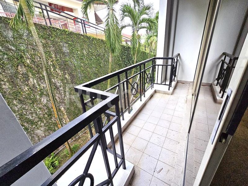 3 Bed Condo for Rent in  Banyan Condominium - Image 9