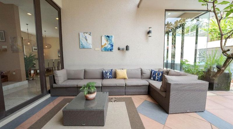 7 Bed Bungalow (Landed) for Sale in  Hillcrest Road - Image 3