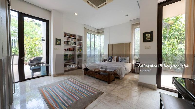 7 Bed Bungalow (Landed) for Sale in  Hillcrest Road - Image 12