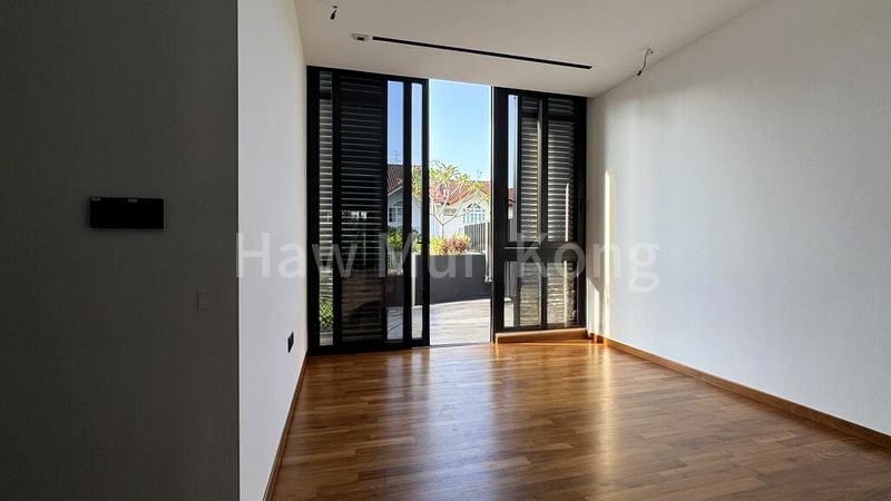 5 Bed Semi-Detached House (Landed) for Sale in  Changi Heights - Image 6