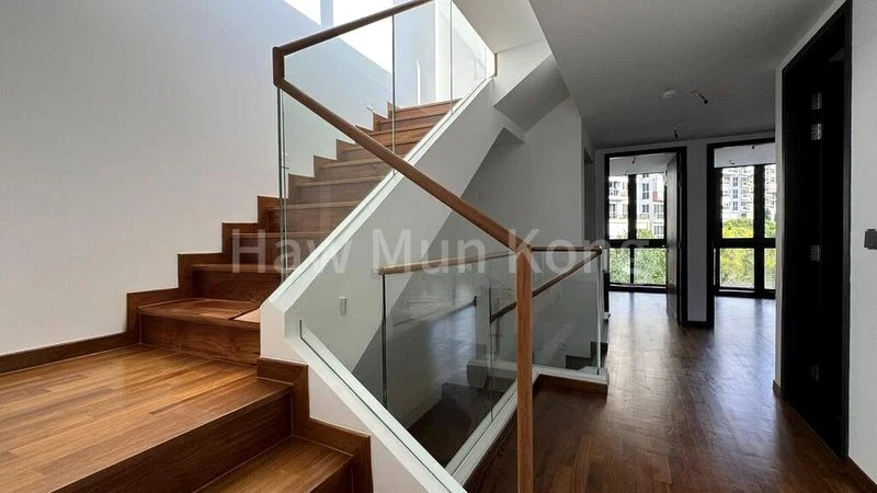 5 Bed Semi-Detached House (Landed) for Sale in  Changi Heights - Image 9