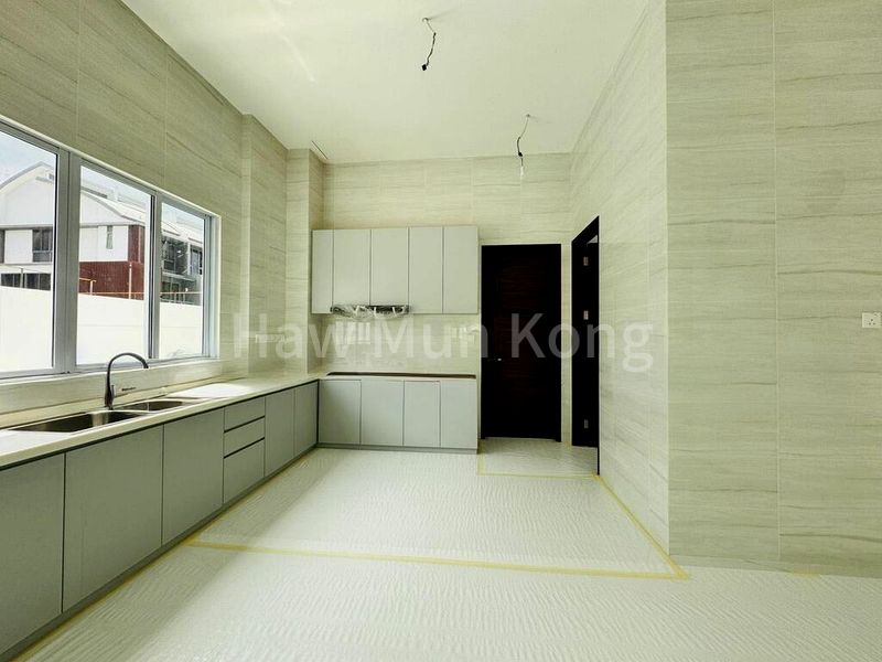 5 Bed Semi-Detached House (Landed) for Sale in  Changi Heights - Image 12