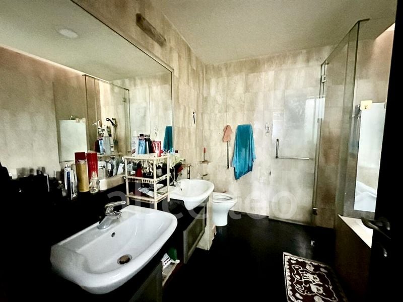 7 Bed Terraced House (Landed) for Sale in  The Springside - Image 6