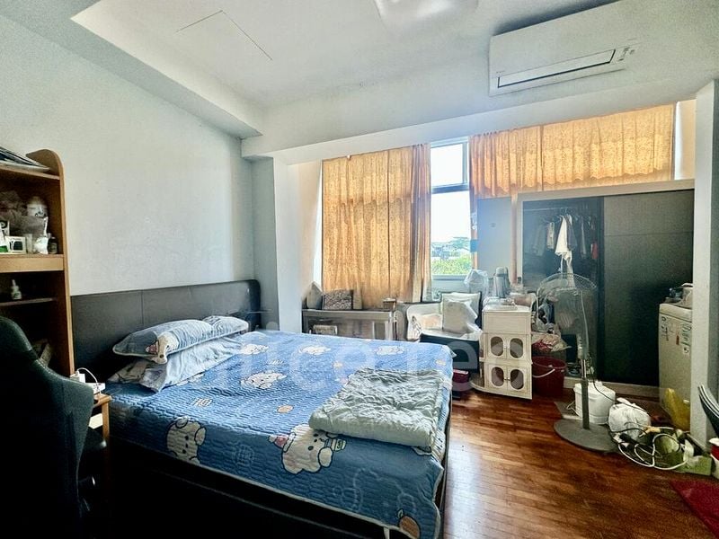 7 Bed Terraced House (Landed) for Sale in  The Springside - Image 4