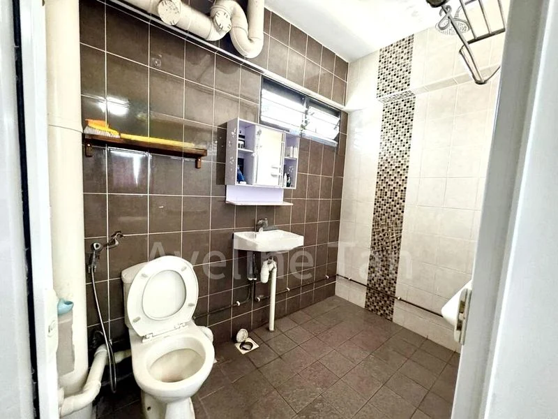 Master Room (HDB) for Rent in  206 Clementi Avenue 6 - Image 1