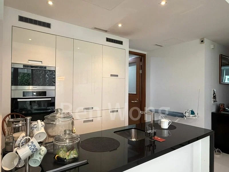 3 Bed Condo for Sale in  St Thomas Suites - Image 13