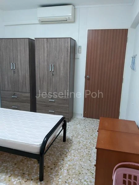 Common Room (HDB) for Rent in  115 Hougang Avenue 1 - Image 4