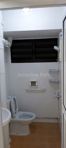 Common Room (HDB) for Rent in  115 Hougang Avenue 1 - Image 9