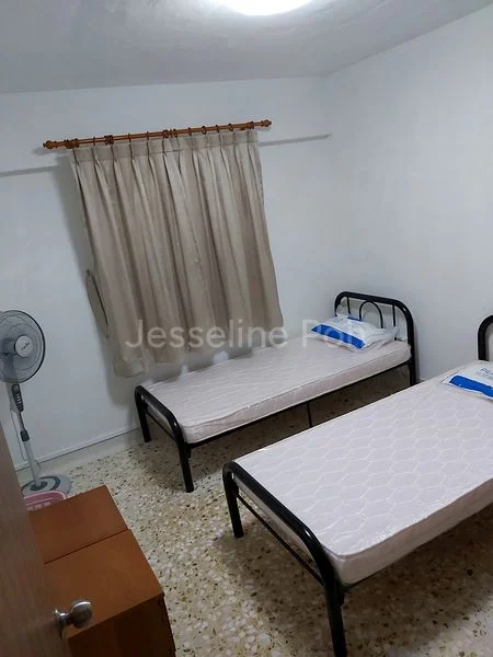 Common Room (HDB) for Rent in  115 Hougang Avenue 1 - Image 6