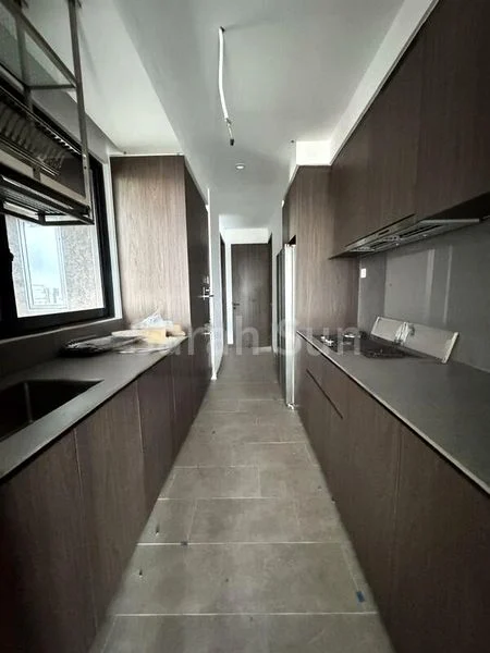 4 Bed Condo for Rent in Midtown Modern - Image 5