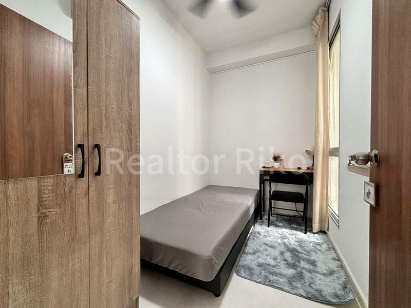 Common Room (Condo) for Rent in  The Lakeshore - Image 4