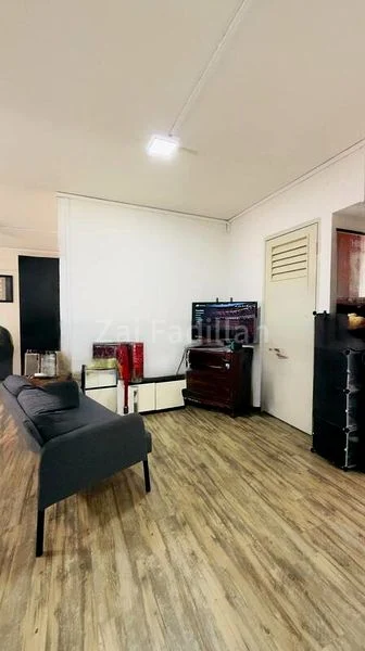 4 Room (4A) HDB for Sale in  447 Jurong West Street 42 - Image 3