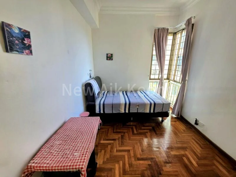 Common Room (Condo) for Rent in  Astoria Park - Image 3
