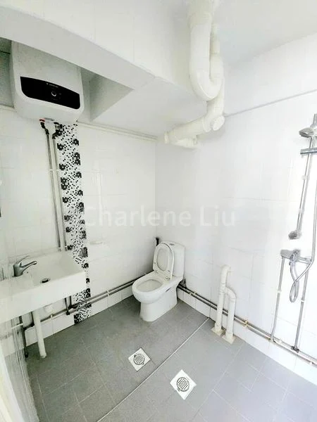 5 Room (5STD) HDB for Rent in  413 Pandan Gardens - Image 6