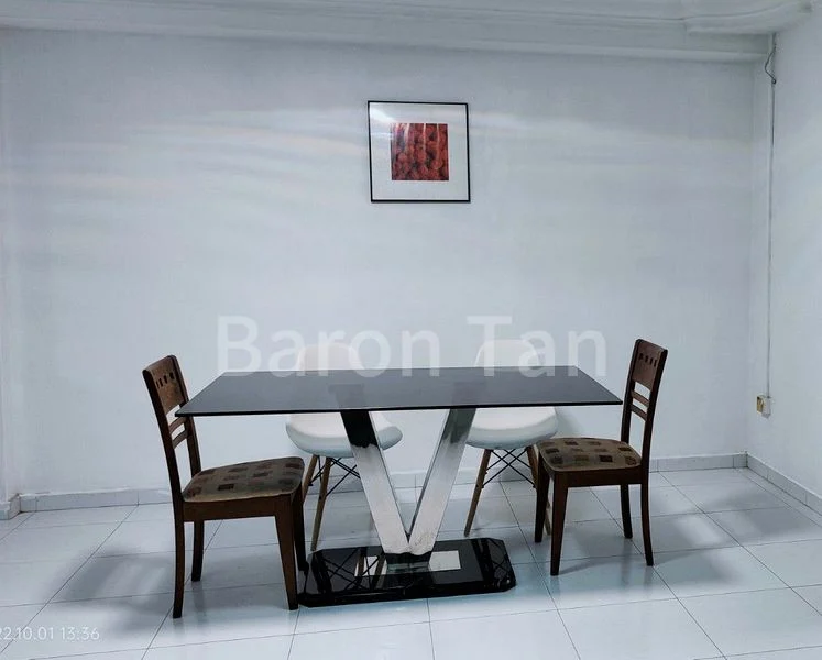 4 Room (4A) HDB for Rent in  924 Hougang Avenue 9 - Image 1