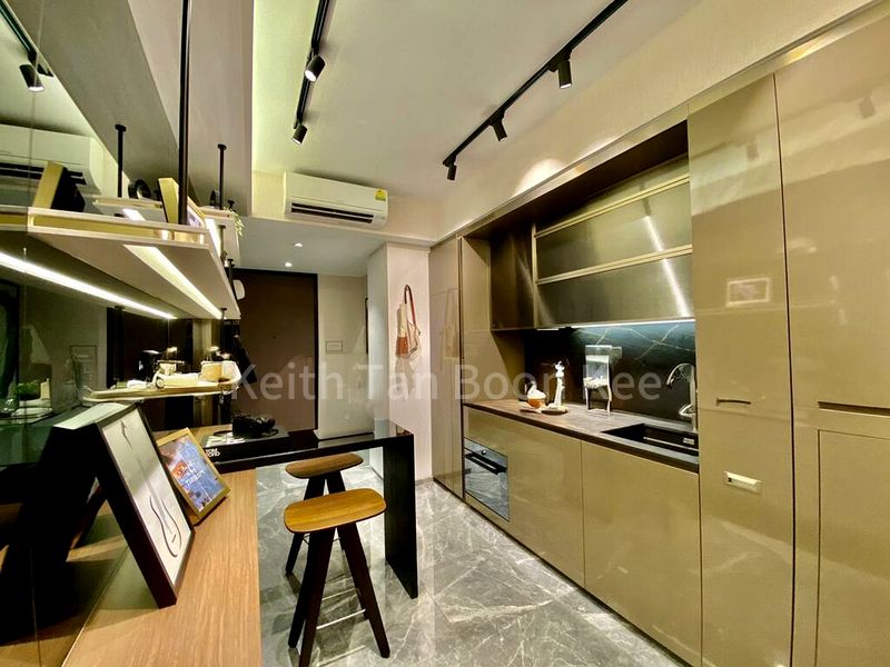 1 Bed Condo for Rent in Newport Residences / Newport Tower - Image 2