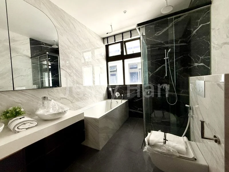 6 Bed Corner Terrace (Landed) for Sale in  E!Hub @ Downtown East - Image 4