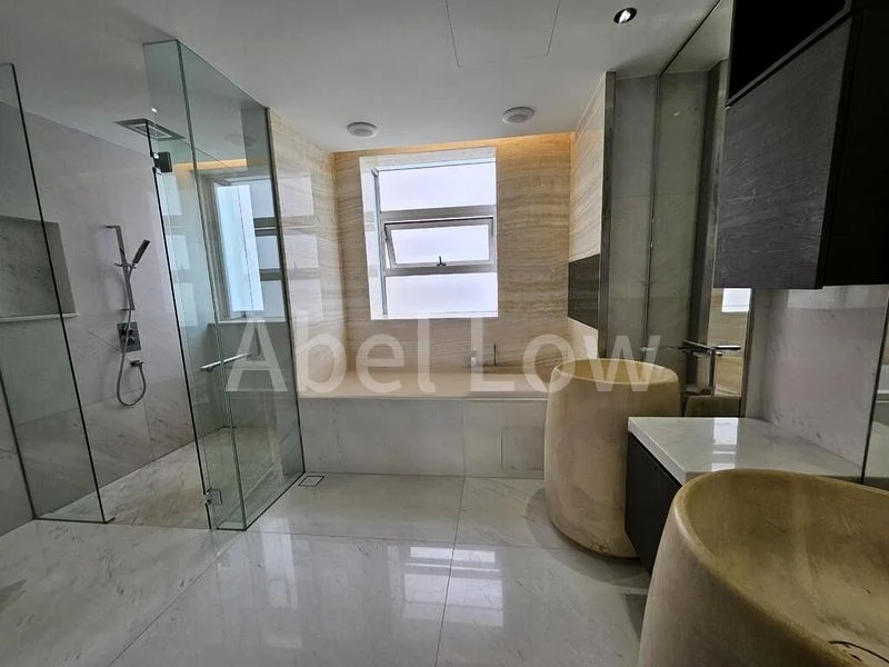 4 Bed Condo for Rent in White House Residences - Image 2